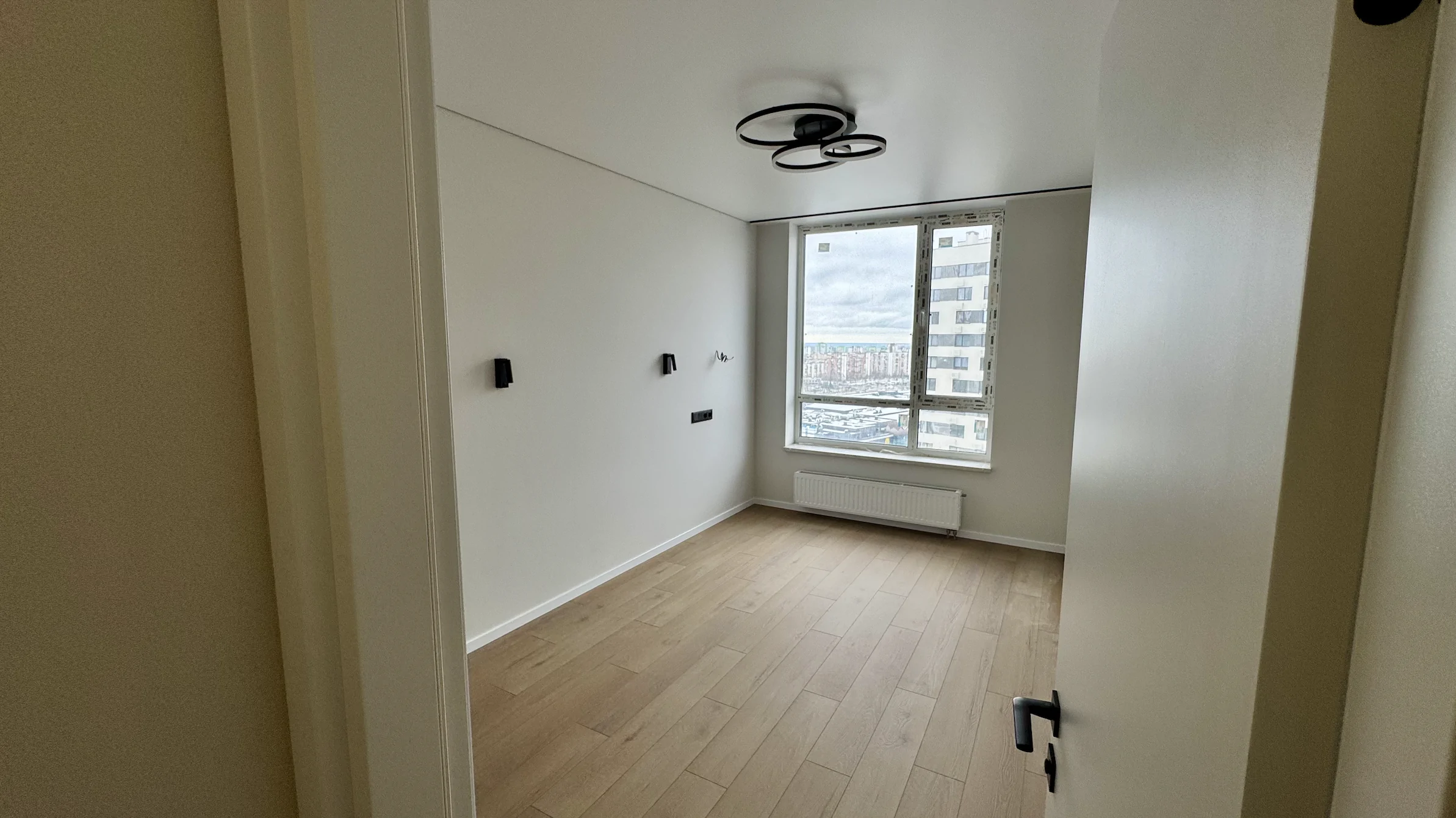 ЖК Варшавський + 43,48 м² #ТВІЙРЕМОНТ БАЗОВИЙ — фото до ремонту | Бюро Комфорта